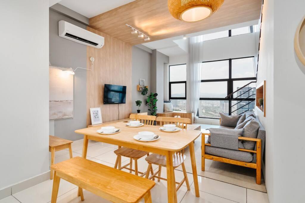 Arte Mont Kiara-balcony-netflix-muji-6pax * Kuala Lumpur