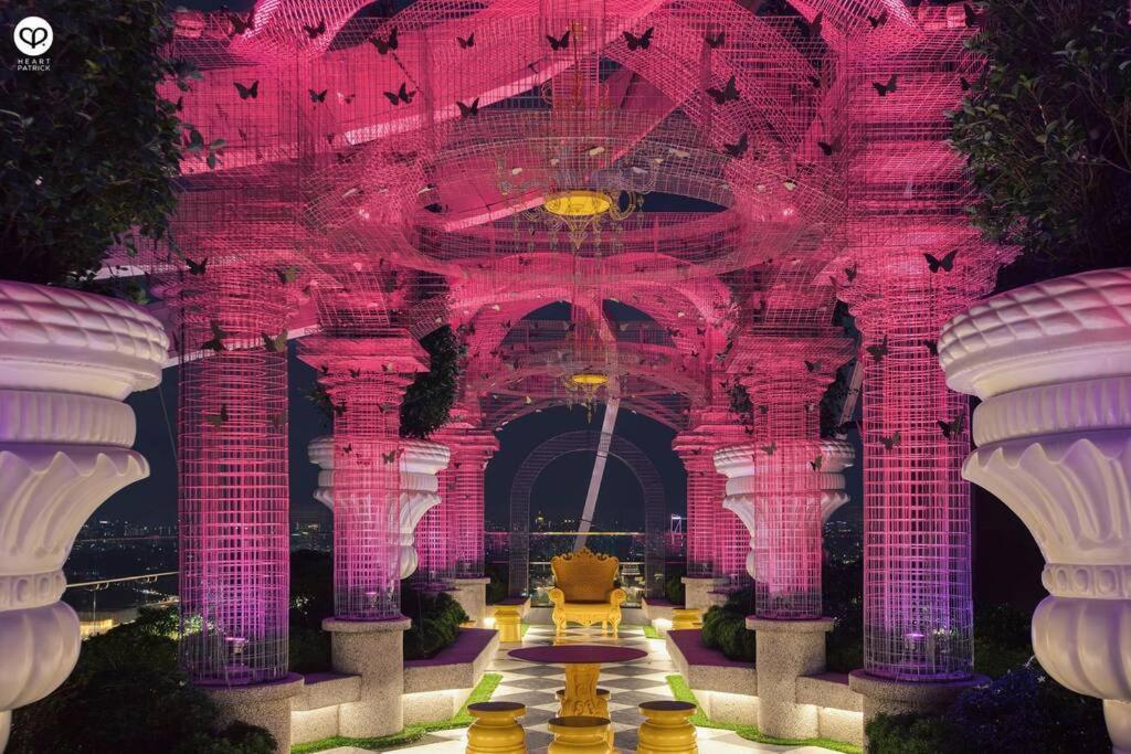 Pangsapuri Arte Mont Kiara-balcony-netflix-muji-6pax