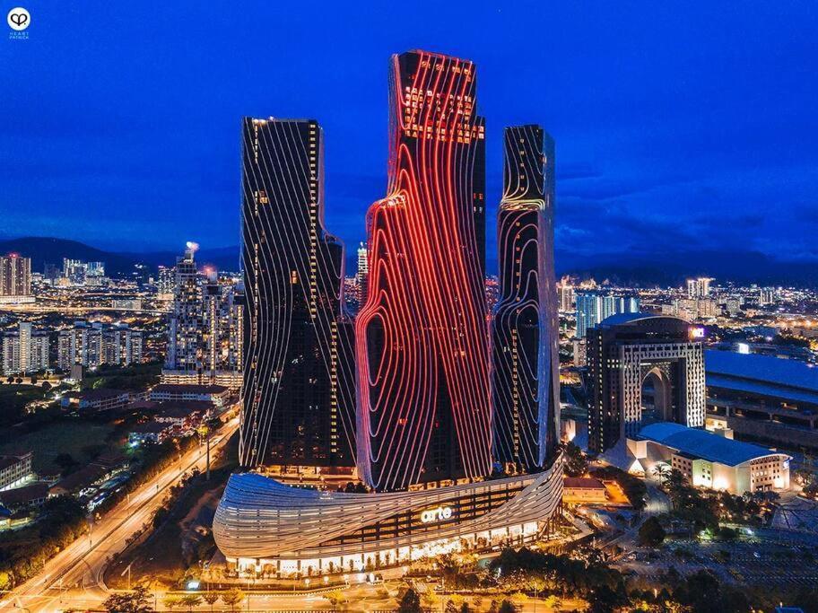Apartment Arte Mont Kiara-balcony-netflix-muji-6pax
